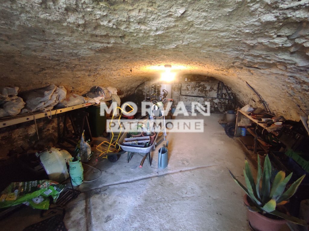 MAISON A VENDRE - CHATEAU CHINON CAMPAGNE - 102.11 m2 - 70�000�&euro;