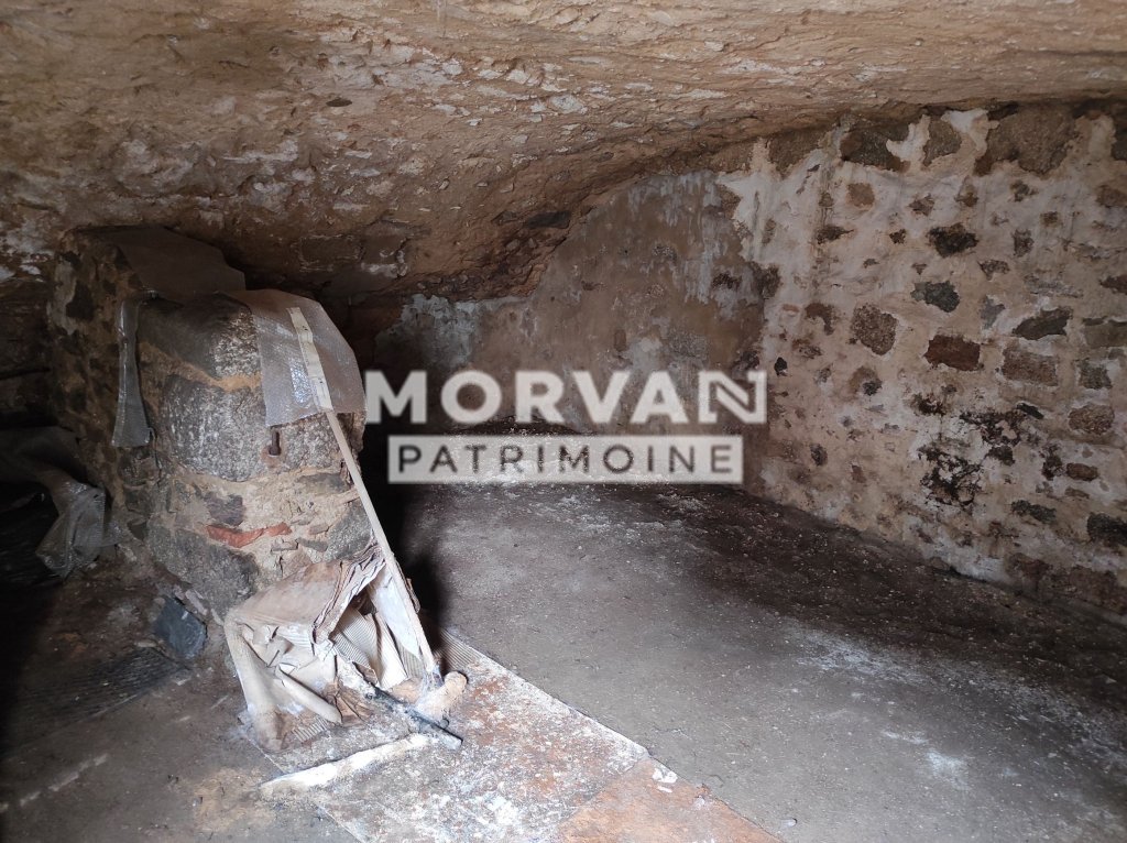 MAISON A VENDRE - CHATEAU CHINON VILLE - 62.44 m2 - 29�900�&euro;