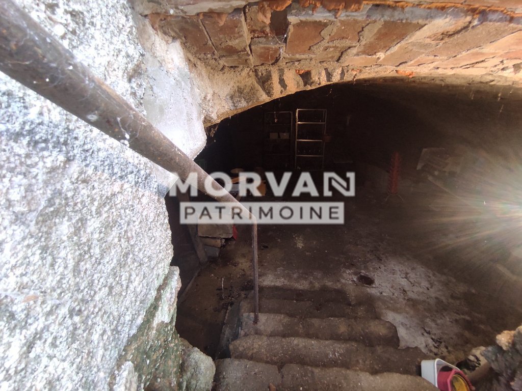 MAISON A VENDRE - CHATEAU CHINON VILLE - 150.02 m2 - 69�000�&euro;