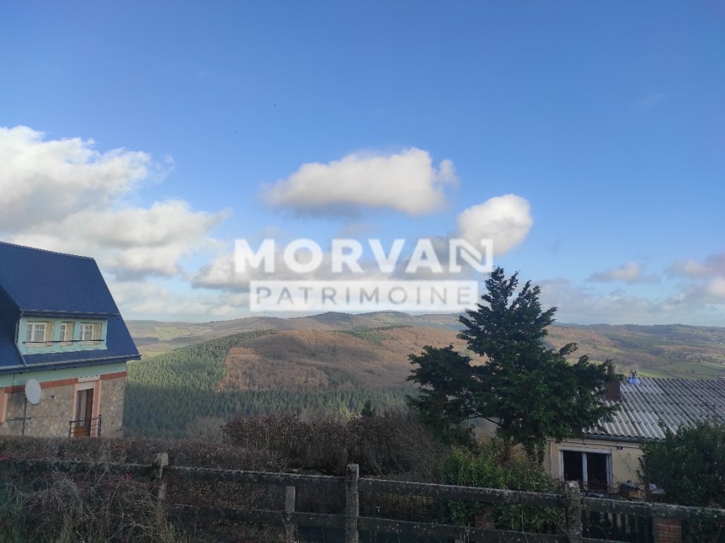 MAISON A VENDRE - CHATEAU CHINON VILLE - 77.38 m2 - 82�000�&euro;