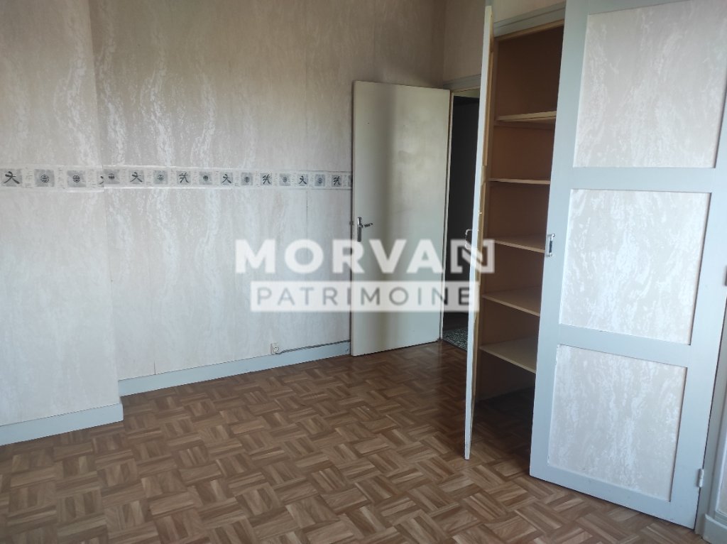 MAISON A VENDRE - CHATEAU CHINON VILLE - 77.38 m2 - 82�000�&euro;