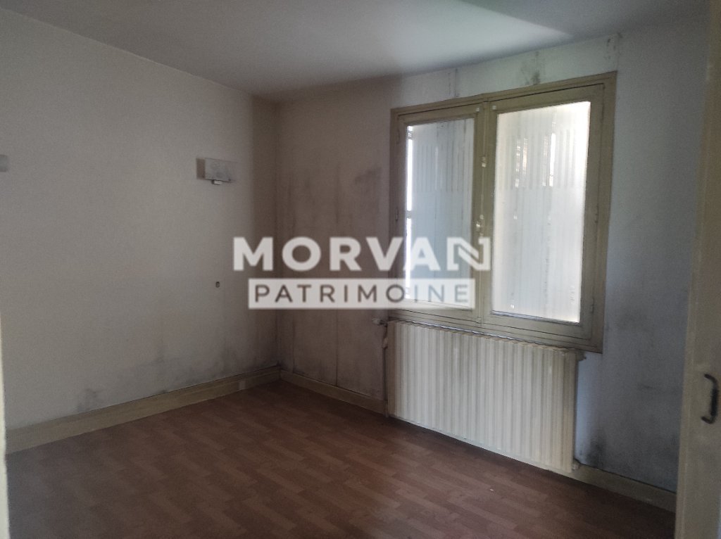 MAISON A VENDRE - CHATEAU CHINON VILLE - 77.38 m2 - 82�000�&euro;