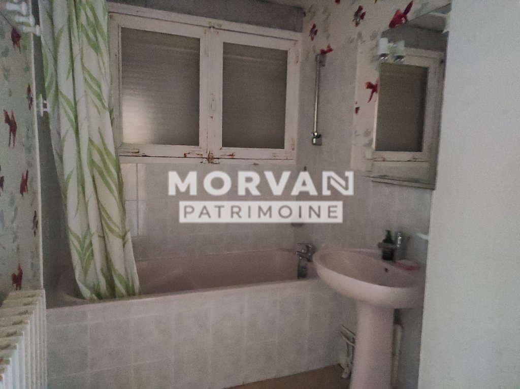 MAISON A VENDRE - CHATEAU CHINON VILLE - 77.38 m2 - 82�000�&euro;