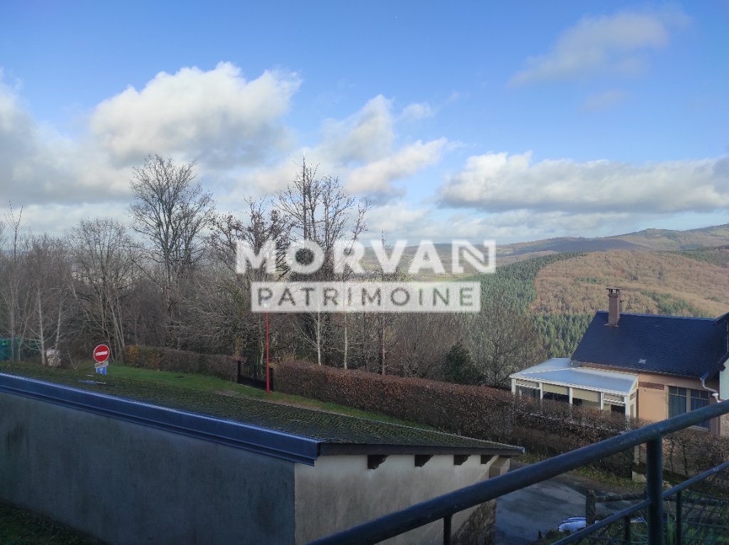 MAISON A VENDRE - CHATEAU CHINON VILLE - 77.38 m2 - 82�000�&euro;