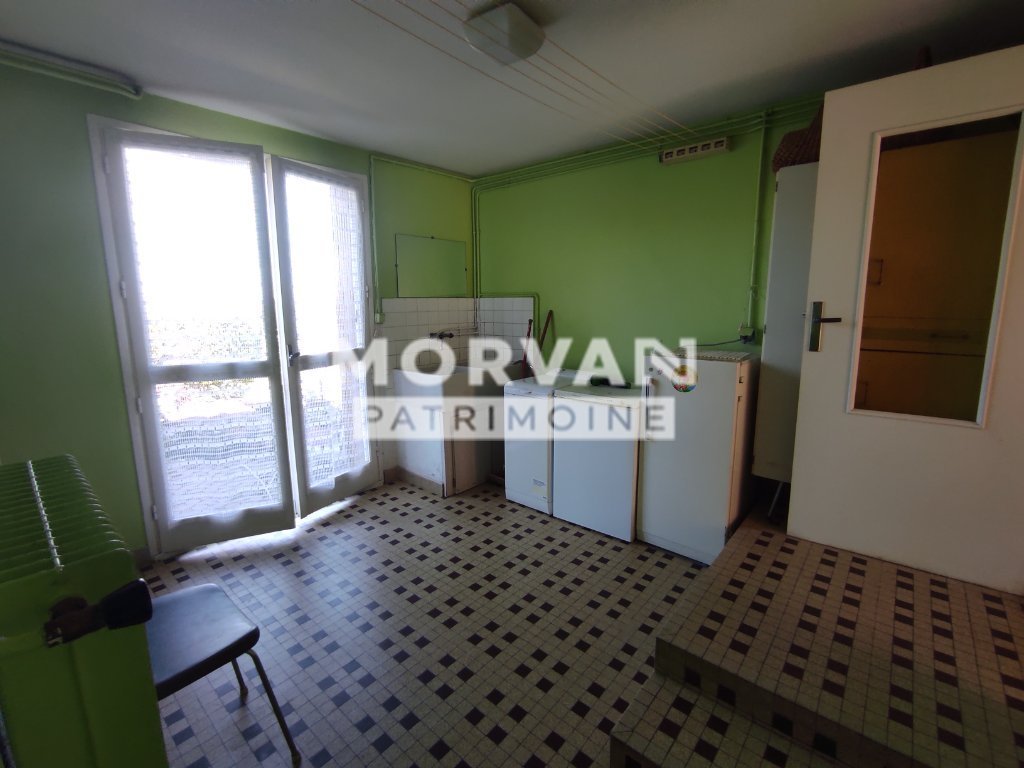 MAISON A VENDRE - CHATEAU CHINON VILLE - 137.69 m2 - 65�000�&euro;