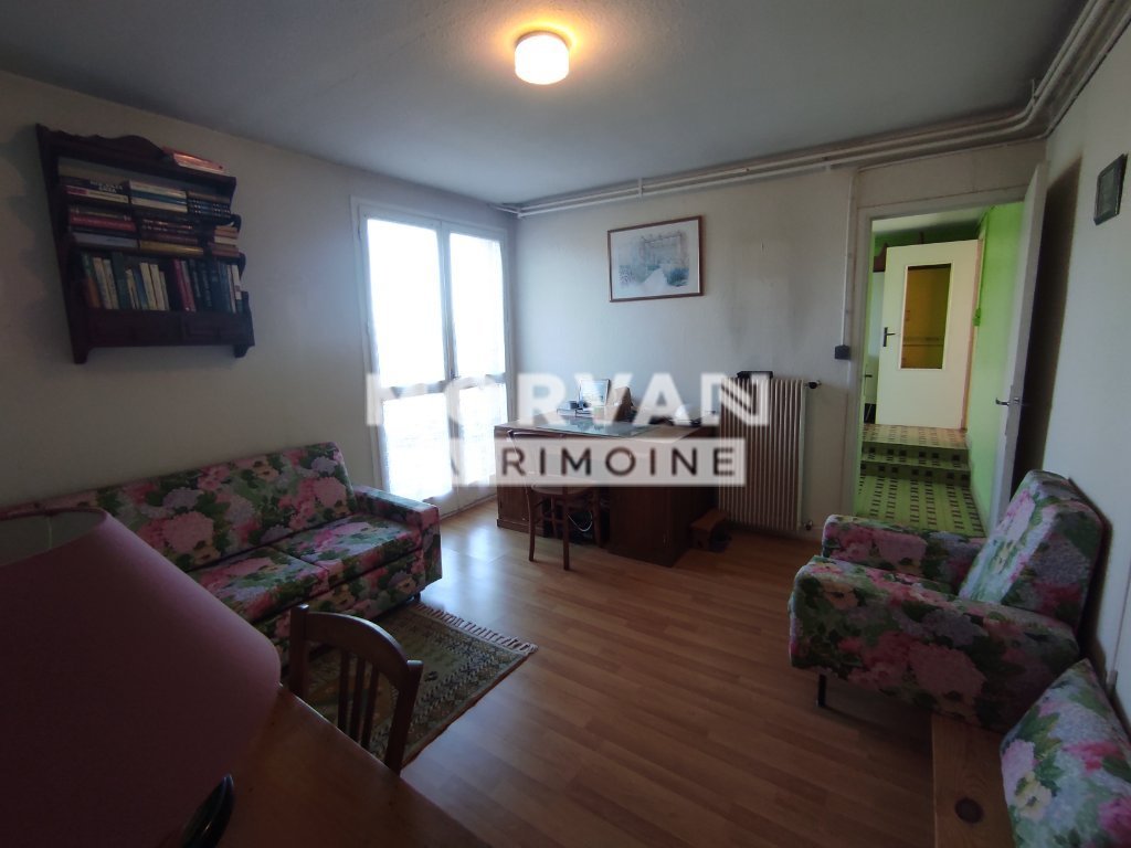 MAISON A VENDRE - CHATEAU CHINON VILLE - 137.69 m2 - 65�000�&euro;