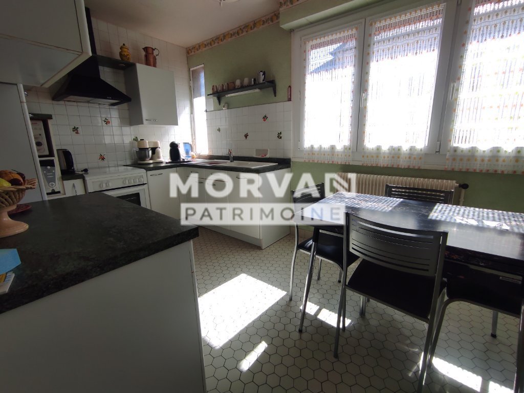 MAISON A VENDRE - CHATEAU CHINON VILLE - 137.69 m2 - 65�000�&euro;