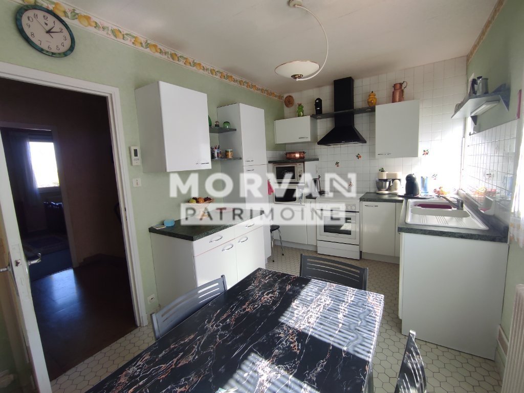 MAISON A VENDRE - CHATEAU CHINON VILLE - 137.69 m2 - 65�000�&euro;