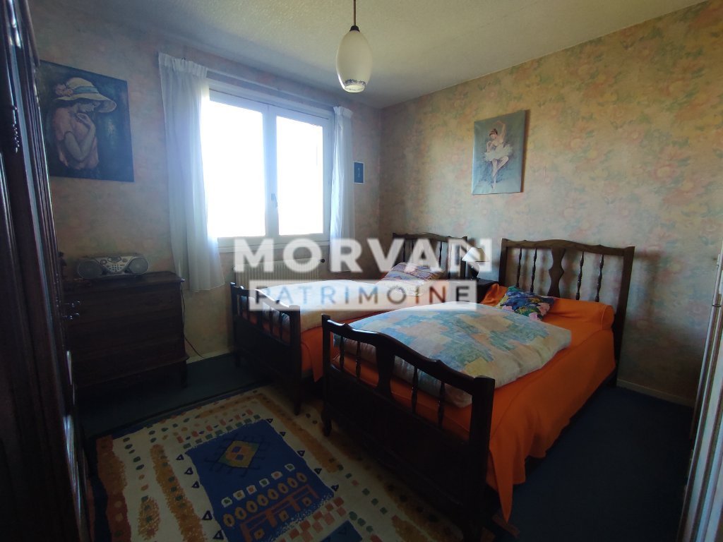 MAISON A VENDRE - CHATEAU CHINON VILLE - 137.69 m2 - 65�000�&euro;