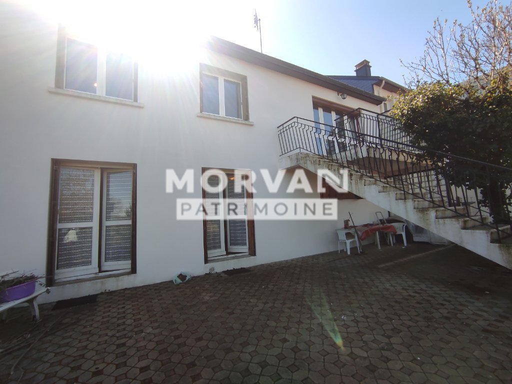 MAISON A VENDRE - CHATEAU CHINON VILLE - 137.69 m2 - 65�000�&euro;