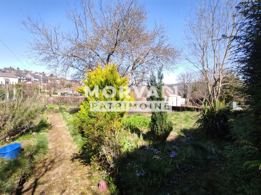 MAISON A VENDRE - CHATEAU CHINON VILLE - 137.69 m2 - 65�000�&euro;