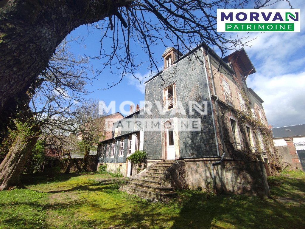 MAISON - CHATEAU CHINON VILLE - 349.38 m2 - VENDU