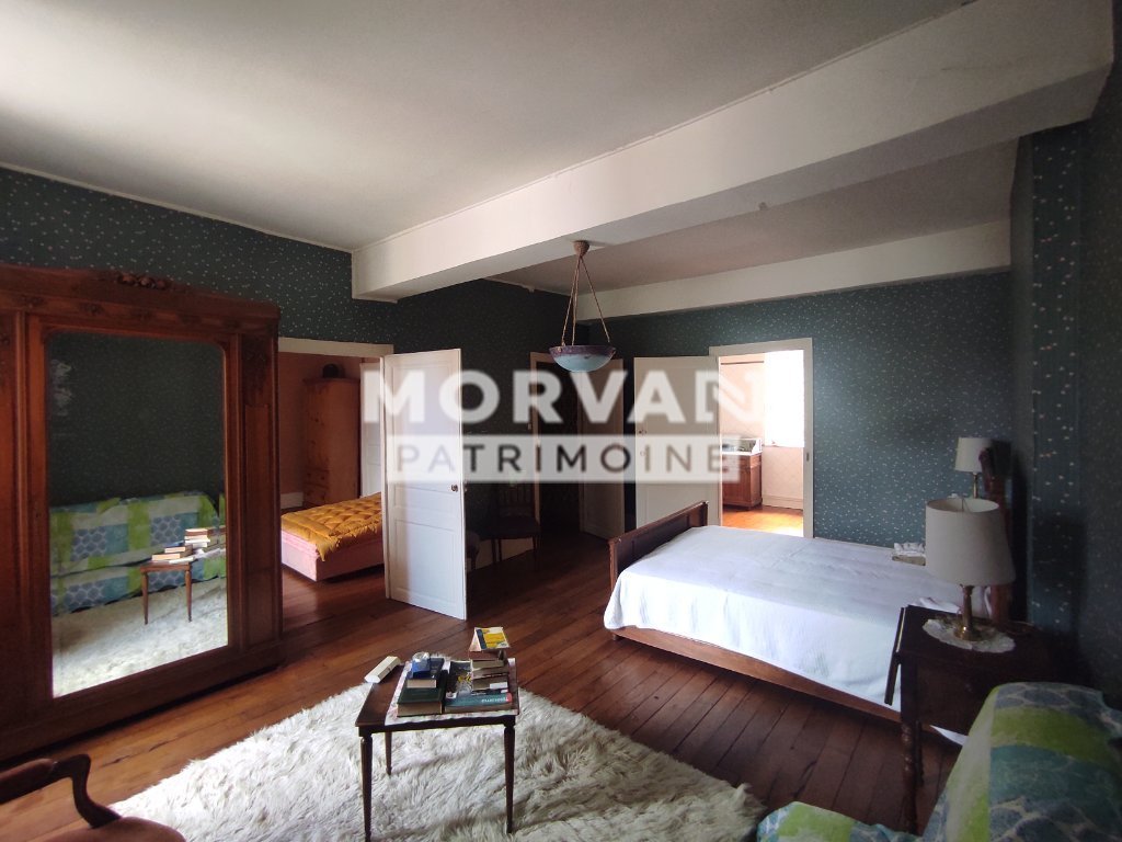 MAISON - CHATEAU CHINON VILLE - 349.38 m2 - VENDU