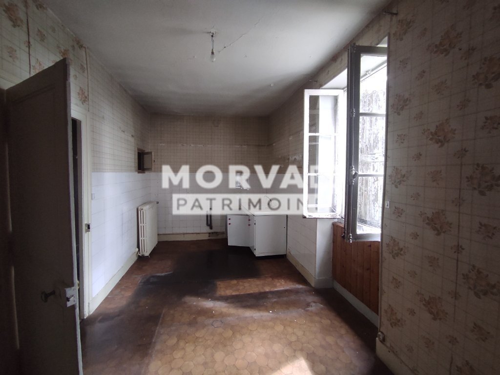 MAISON - CHATEAU CHINON VILLE - 349.38 m2 - VENDU