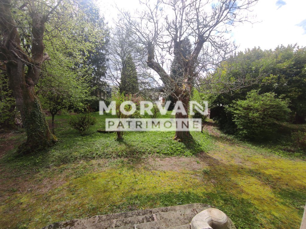 MAISON - CHATEAU CHINON VILLE - 349.38 m2 - VENDU