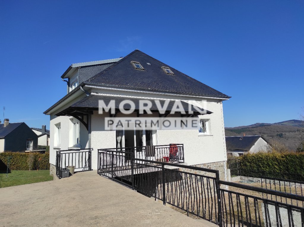 MAISON A VENDRE - CHATEAU CHINON VILLE - 120 m2 - 138 000 &euro;