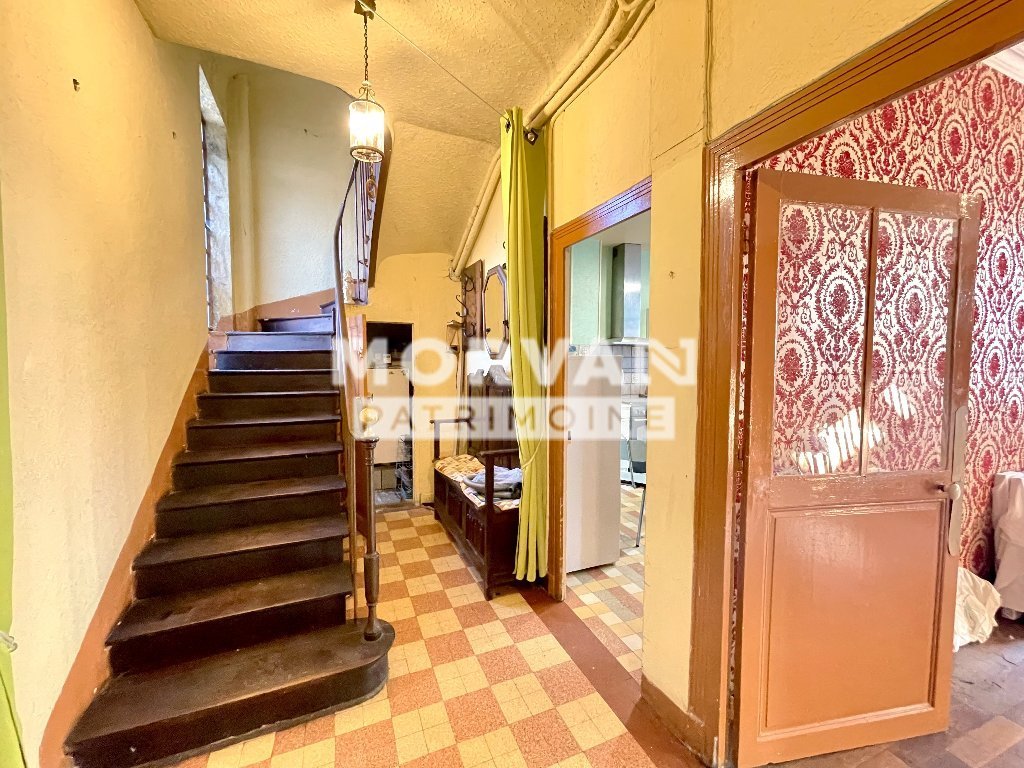 MAISON A VENDRE - CHATEAU CHINON VILLE - 190 m2 - 88 000 &euro;