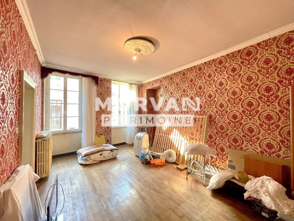 MAISON A VENDRE - CHATEAU CHINON VILLE - 190 m2 - 88 000 &euro;