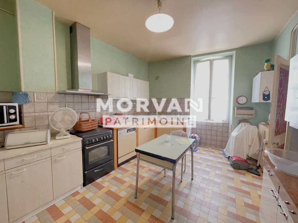 MAISON A VENDRE - CHATEAU CHINON VILLE - 190 m2 - 88 000 &euro;