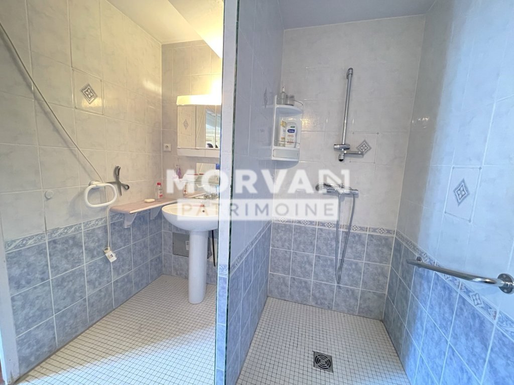 MAISON A VENDRE - CHATEAU CHINON VILLE - 190 m2 - 88 000 &euro;