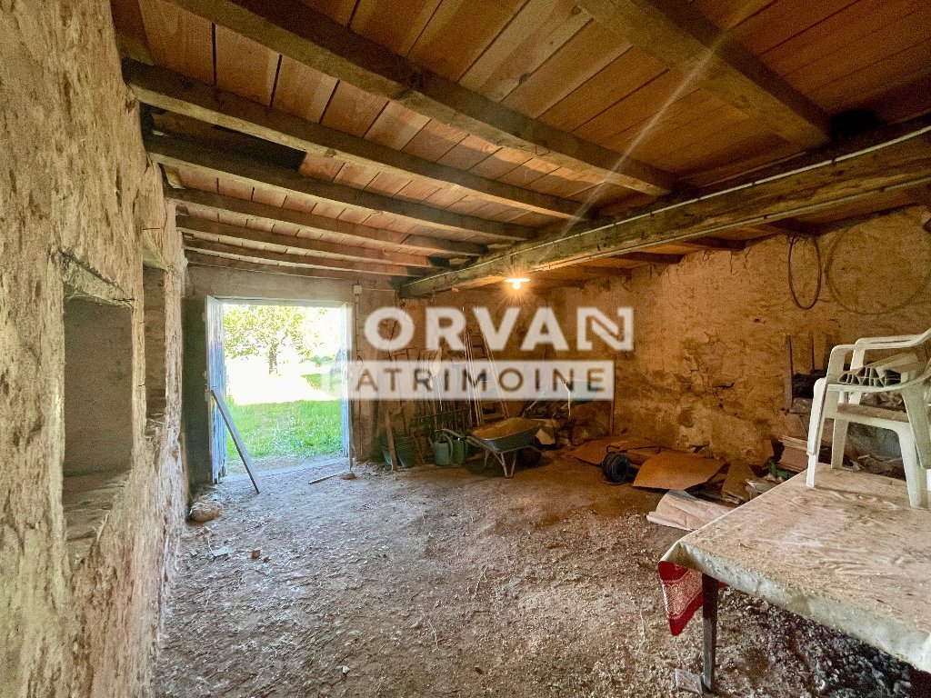 MAISON A VENDRE - CHATEAU CHINON VILLE - 190 m2 - 88 000 &euro;