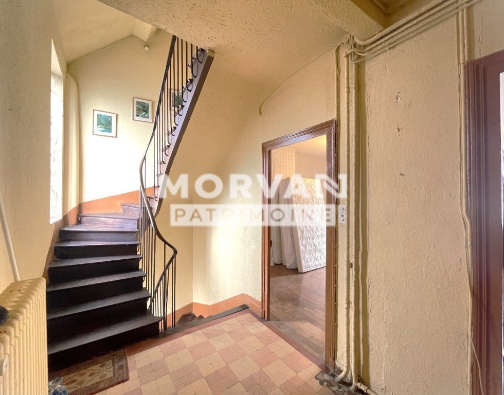 MAISON A VENDRE - CHATEAU CHINON VILLE - 190 m2 - 88 000 &euro;