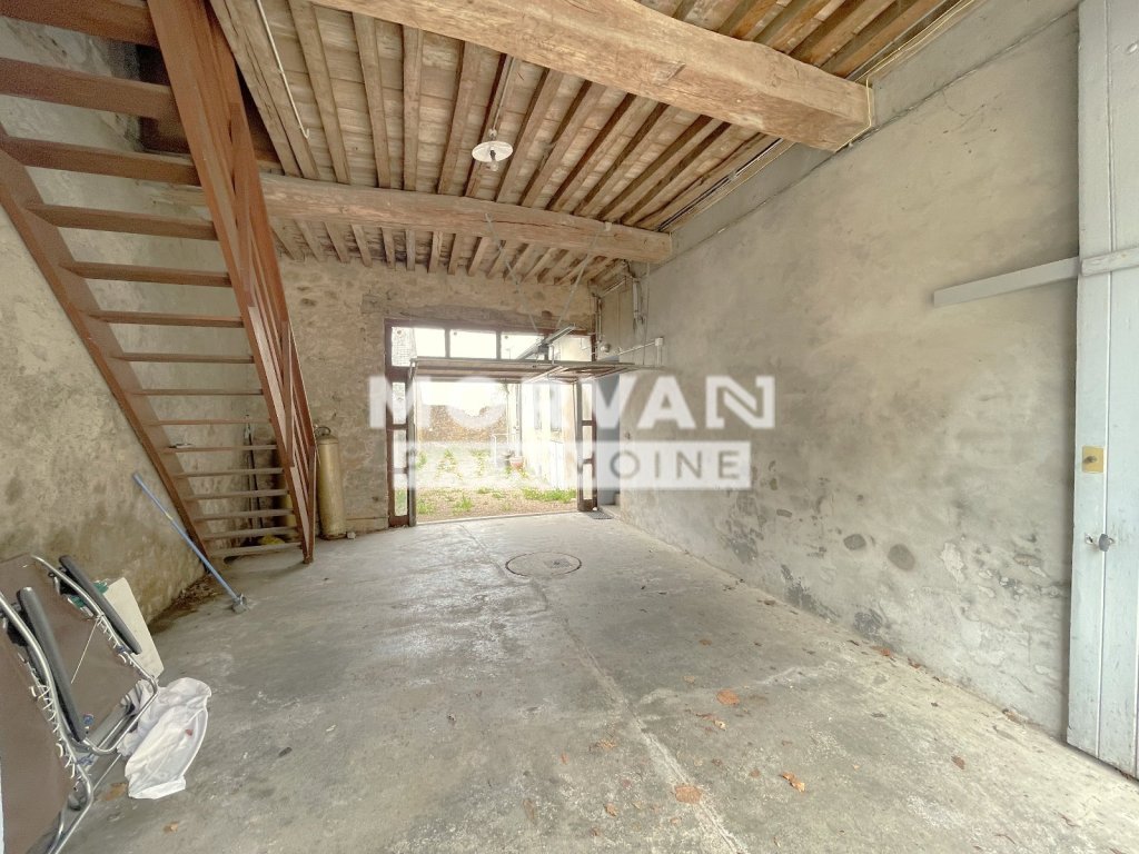 MAISON A VENDRE - CHATEAU CHINON VILLE - 190 m2 - 88 000 &euro;