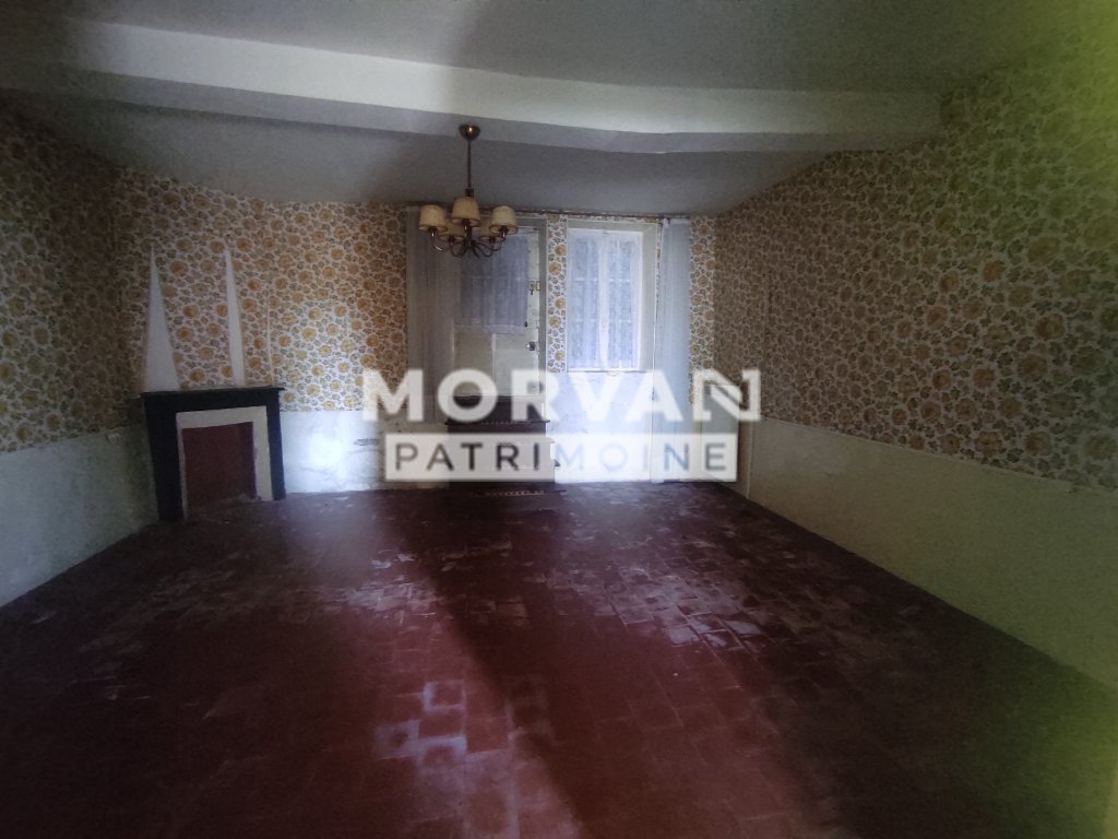 MAISON A VENDRE - CHATEAU CHINON VILLE - 142.91 m2 - 24 000 &euro;