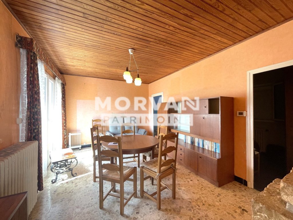 MAISON A VENDRE - CHATEAU CHINON VILLE - 84.39 m2 - 55 000 &euro;