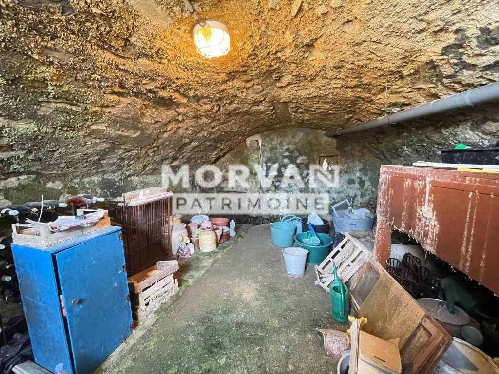 MAISON A VENDRE - CHATEAU CHINON VILLE - 84.39 m2 - 55 000 &euro;