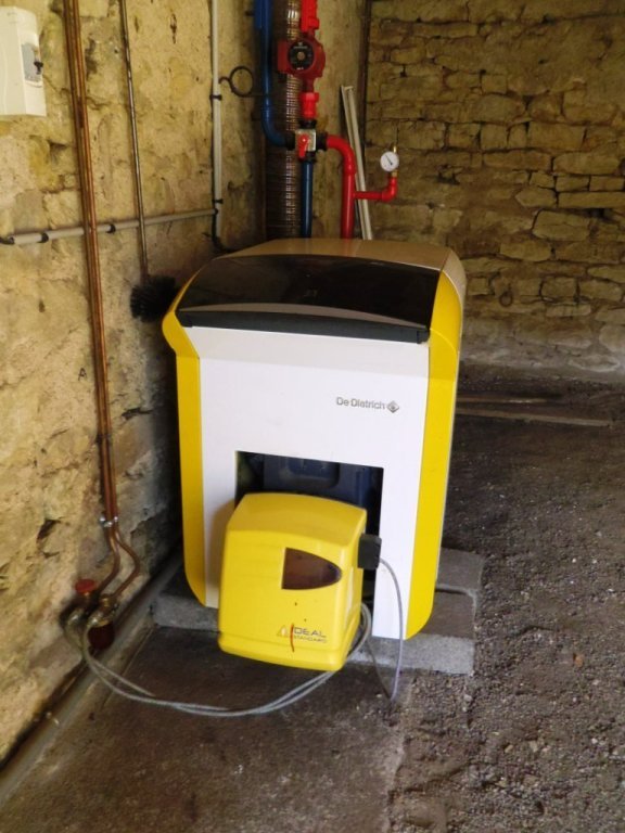 MAISON A VENDRE - CHATILLON EN BAZOIS - 92.96 m2 - 39�000�&euro;