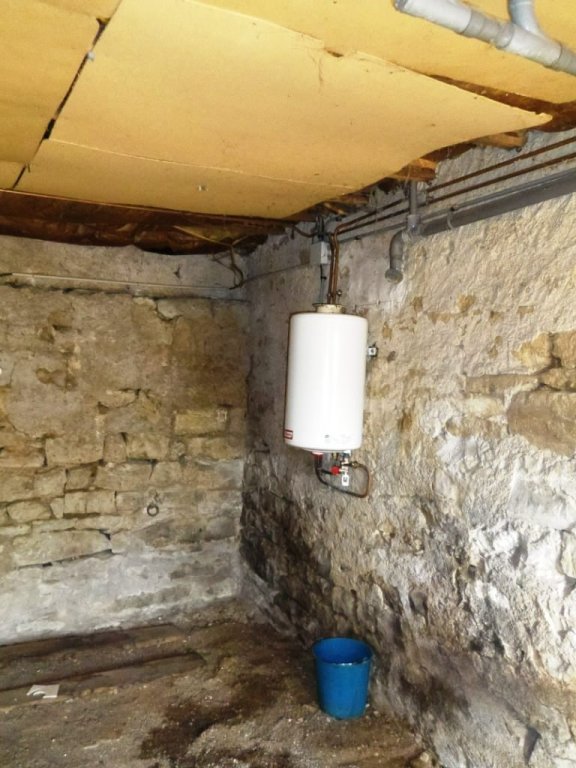 MAISON A VENDRE - CHATILLON EN BAZOIS - 92.96 m2 - 39�000�&euro;