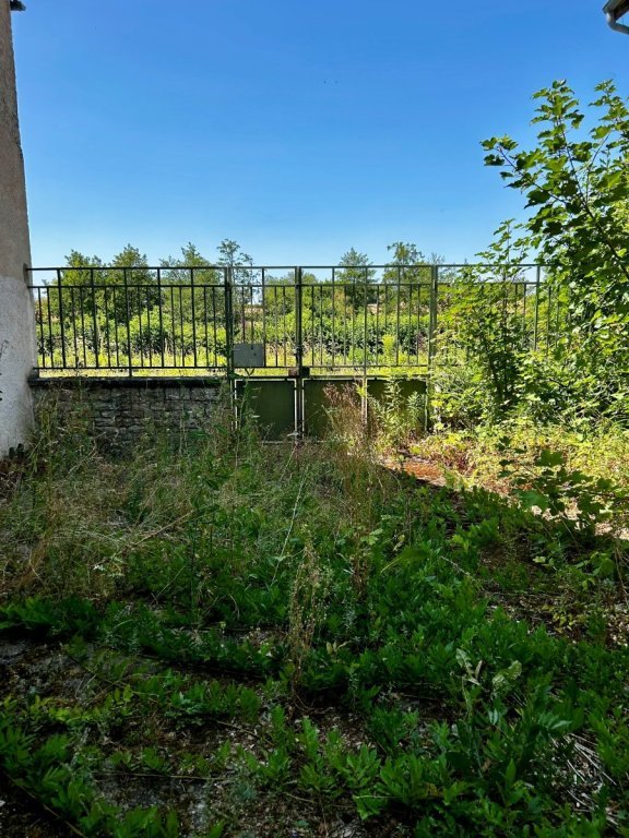 MAISON A VENDRE - CHATILLON EN BAZOIS - 173.12 m2 - 99 000 &euro;