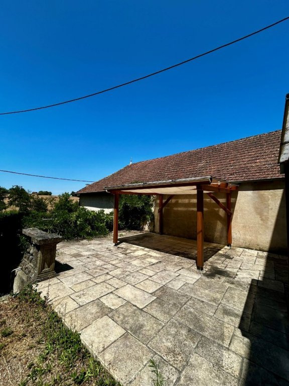 MAISON A VENDRE - CHATILLON EN BAZOIS - 173.12 m2 - 99 000 &euro;