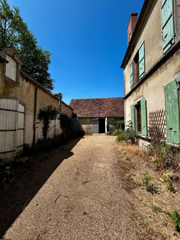 MAISON A VENDRE - CHATILLON EN BAZOIS - 173.12 m2 - 99 000 &euro;
