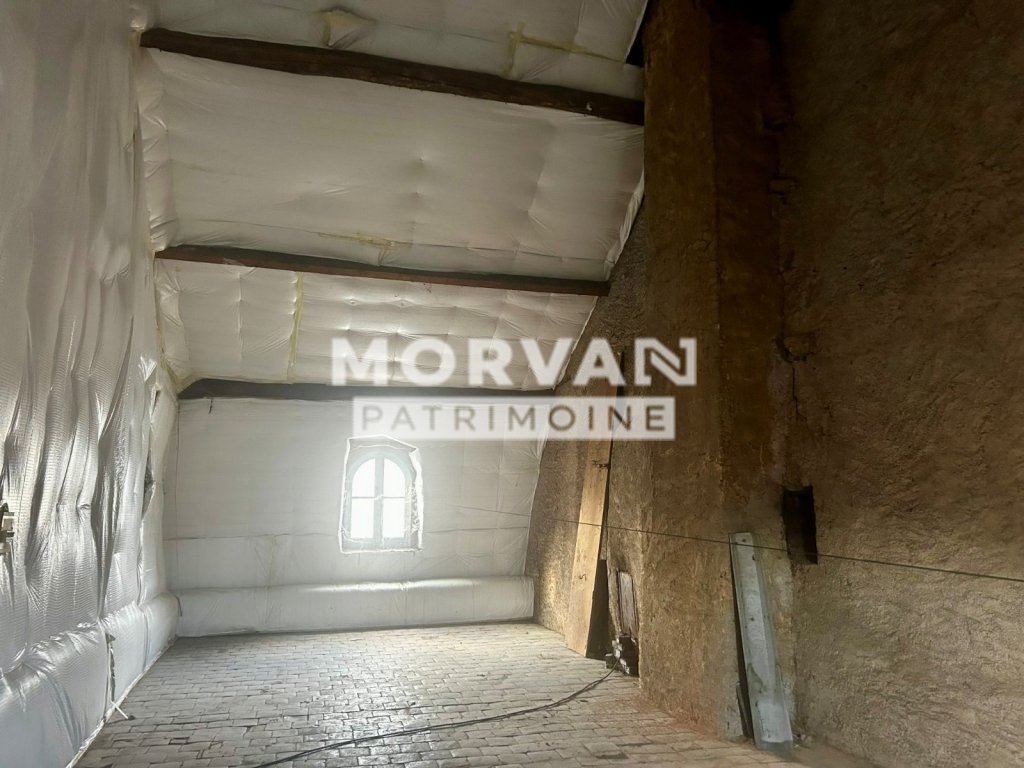 MAISON A VENDRE - CHATILLON EN BAZOIS - 180.38 m2 - 82 000 &euro;