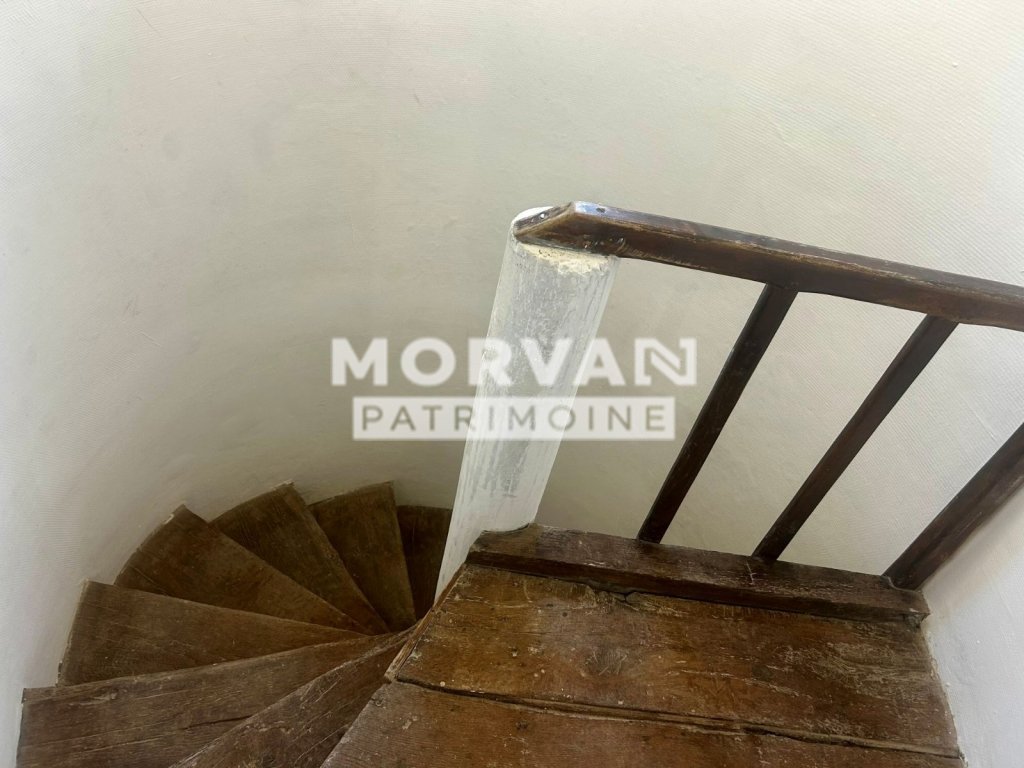 MAISON A VENDRE - CHATILLON EN BAZOIS - 180.38 m2 - 82 000 &euro;