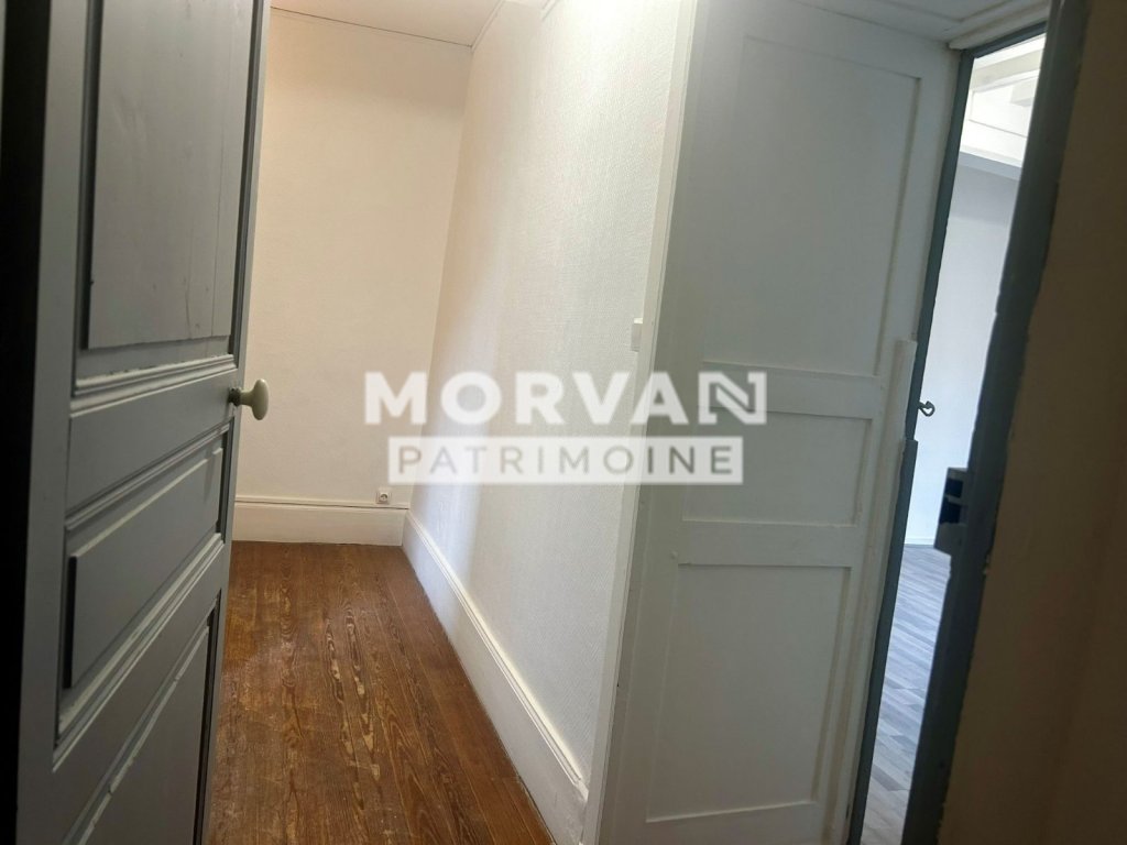 MAISON A VENDRE - CHATILLON EN BAZOIS - 180.38 m2 - 82 000 &euro;