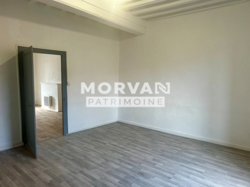 MAISON A VENDRE - CHATILLON EN BAZOIS - 180.38 m2 - 82 000 &euro;