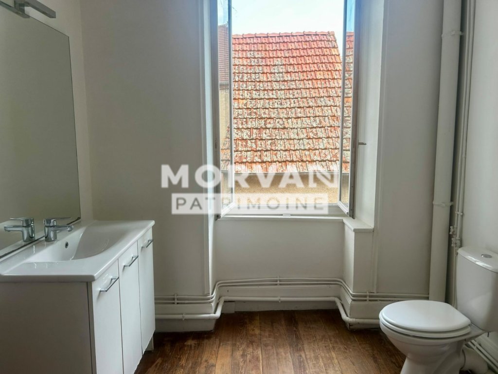 MAISON A VENDRE - CHATILLON EN BAZOIS - 180.38 m2 - 82 000 &euro;