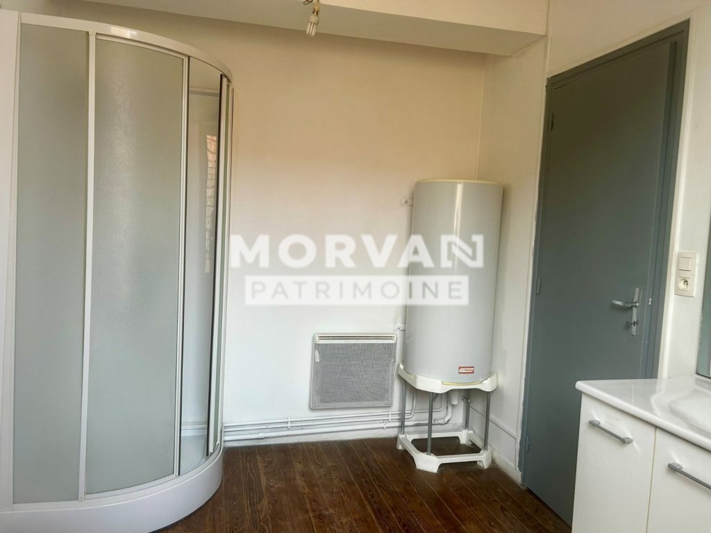 MAISON A VENDRE - CHATILLON EN BAZOIS - 180.38 m2 - 82 000 &euro;