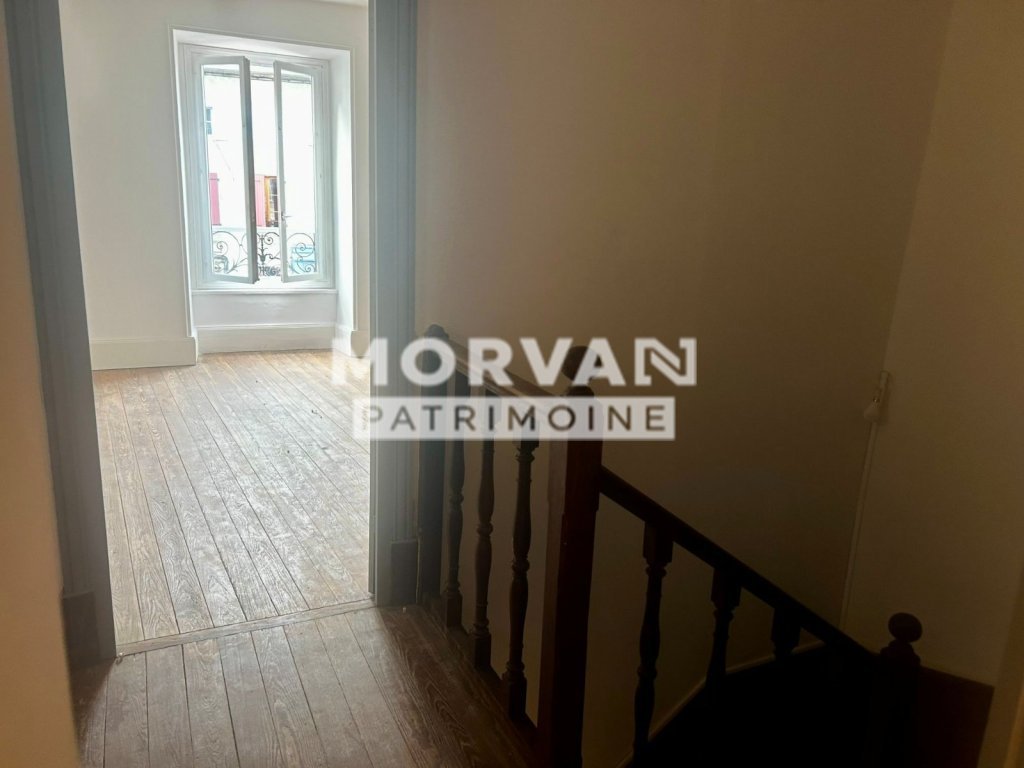 MAISON A VENDRE - CHATILLON EN BAZOIS - 180.38 m2 - 82 000 &euro;