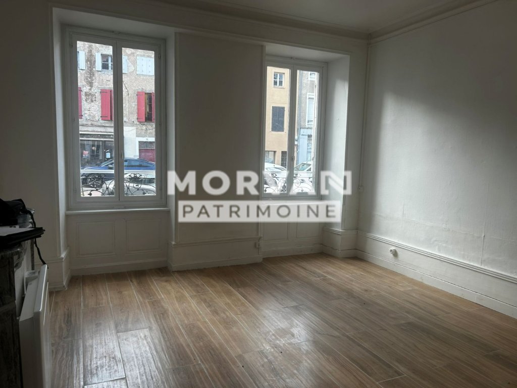 MAISON A VENDRE - CHATILLON EN BAZOIS - 180.38 m2 - 82 000 &euro;
