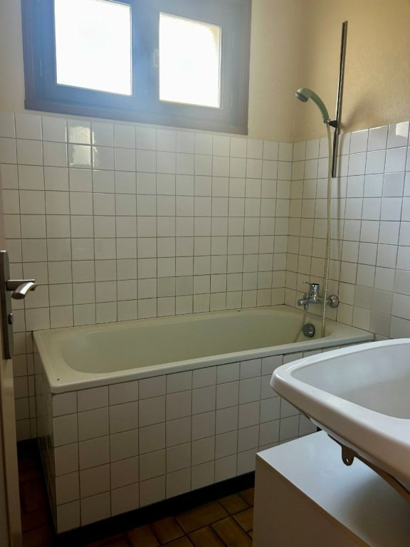 MAISON A VENDRE - CHATILLON EN BAZOIS - 114.95 m2 - 68 000 &euro;