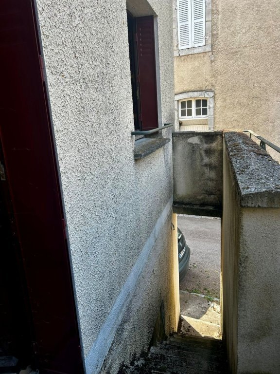 MAISON A VENDRE - CHATILLON EN BAZOIS - 114.95 m2 - 68 000 &euro;