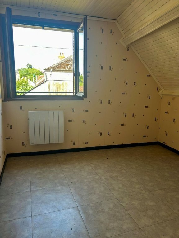 MAISON A VENDRE - CHATILLON EN BAZOIS - 114.95 m2 - 68 000 &euro;
