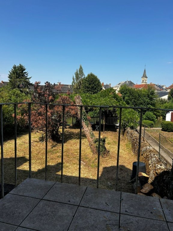 MAISON A VENDRE - CHATILLON EN BAZOIS - 145 m2 - 125 000 &euro;
