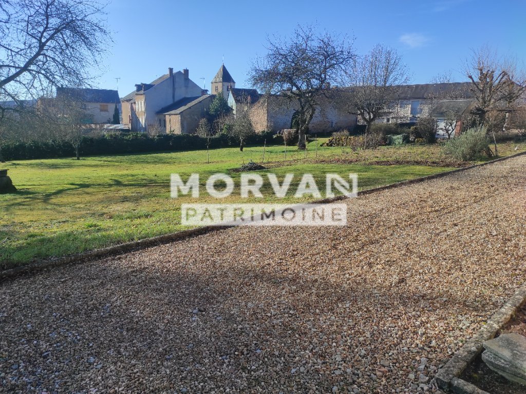 MAISON A VENDRE - CHAUMARD - 218.68 m2 - 336�000�&euro;