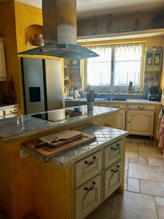 MAISON A VENDRE - MONTAPAS - 185.93 m2 - 120 000 &euro;