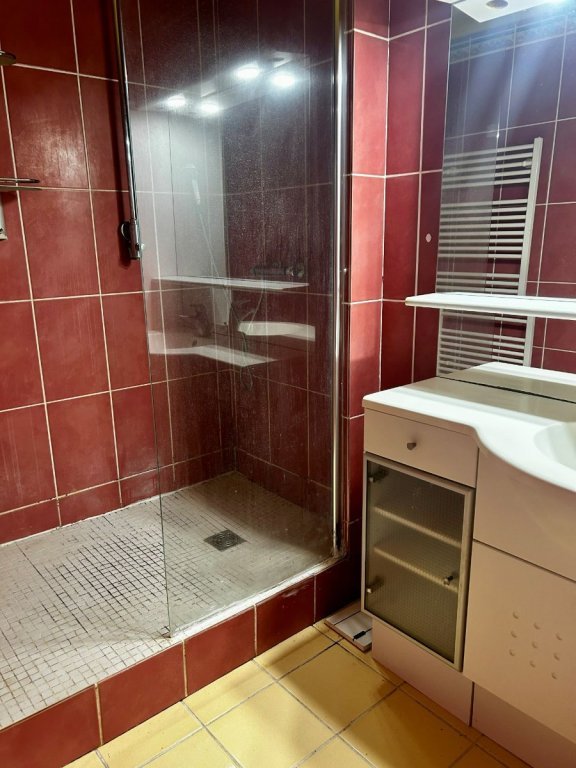 MAISON A VENDRE - MONTAPAS - 185.93 m2 - 120 000 &euro;